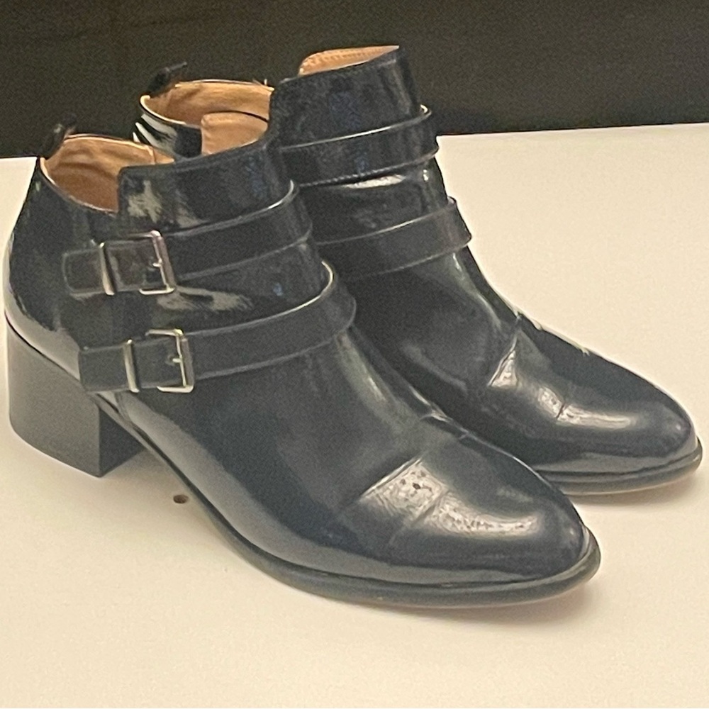 FRANCO SARTO BLACK RAINA, PATENT LEATHER, BLOCK HEEL BOOTIES SIZE 9.5 W
